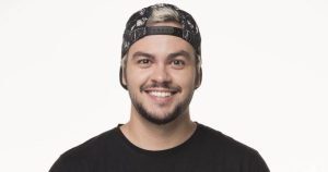 1555513142-luccas-neto