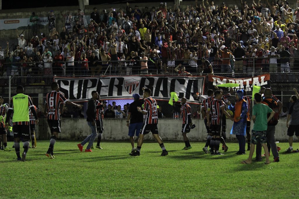 Serra derrota o Remo-PA pela Copa do Brasil, quebra tabus e encara o Vasco pela segunda fase da competição Festa completa no estádio Robertão, nesta quarta-feira (14). (Foto: Rafael Chaves/Serra F.C)