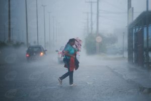 O tempo vai mudar: semana começa com calor, mas a chuva vem aí
