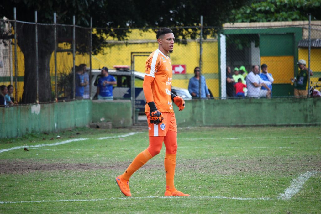 Ainda sem ser vazado, Harrison elogia campanha do sistema defensivo e diretoria do Vitória