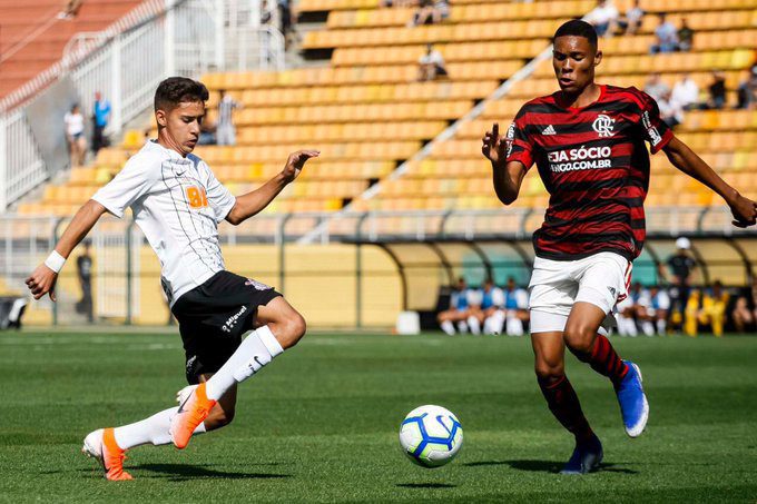 Brasileiro Sub-17: Flamengo já está em solo capixaba; Corinthians chega na quinta-feira (15)