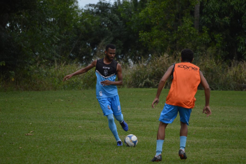 Iury esquece derrota em clássico e diz que foco total é no Sport nesta sexta-feira (6)