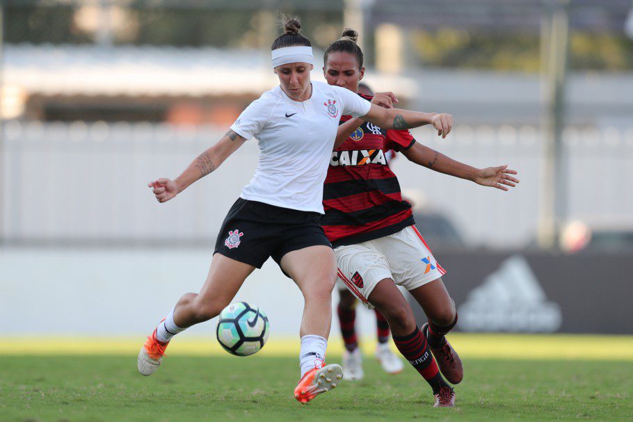 Brasileirão Feminino: Flamengo e Corinthians fazem semifinal no Kleber Andrade, neste domingo (8) Brasileirão Feminino: Flamengo e Corinthians fazem semifinal no Kleber Andrade, neste domingo (8)