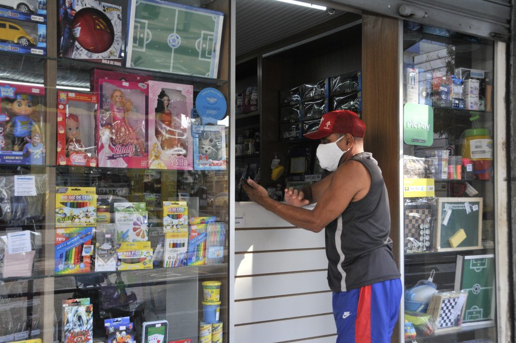Uso de máscaras pode se tornar obrigatório no ES nos próximos dias, diz Casagrande