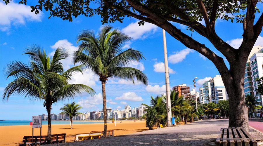 Não vai dar praia! Prefeitura instala barreiras de concreto na orla de Vila Velha Não vai dar praia! Prefeitura instala barreiras de concreto na orla de Vila Velha