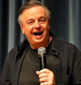 Marcelo Mansfield participa de conversa sobre humor com produtora capixaba