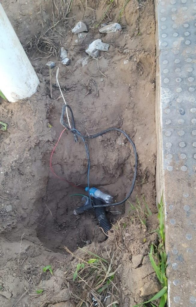 100kg de fios de cobre furtados são encontrados embaixo de ponte em Vitória 100kg de fios de cobre furtados são encontrados embaixo de ponte em Vitória