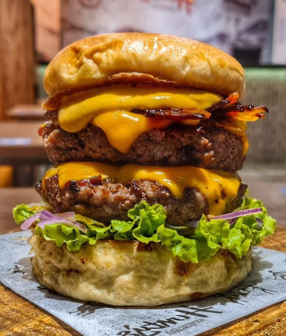 Dia do Hambúrguer tem promoções e o amor dos capixabas pelo sanduíche