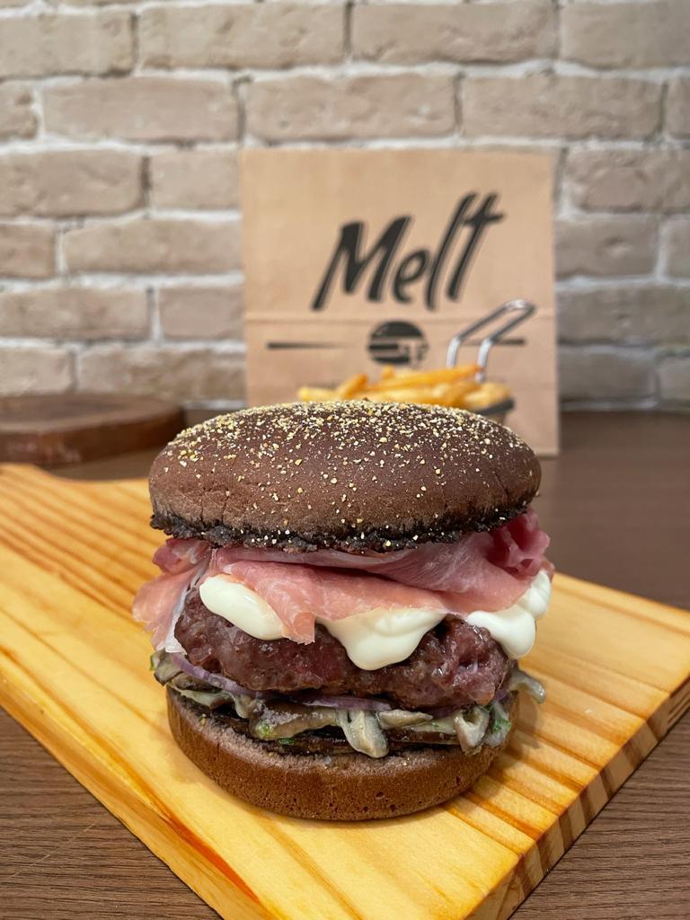 Dia do Hambúrguer tem promoções e o amor dos capixabas pelo sanduíche