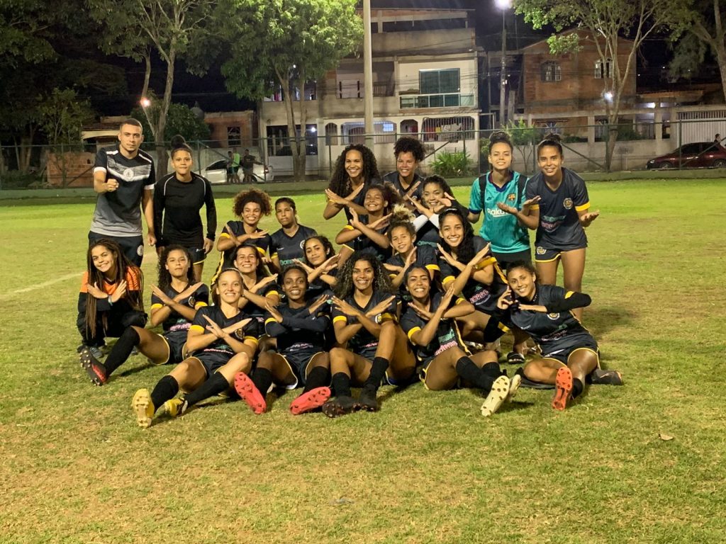 Falta de categoria de base e de incentivo impedem avanços do futebol feminino ﻿