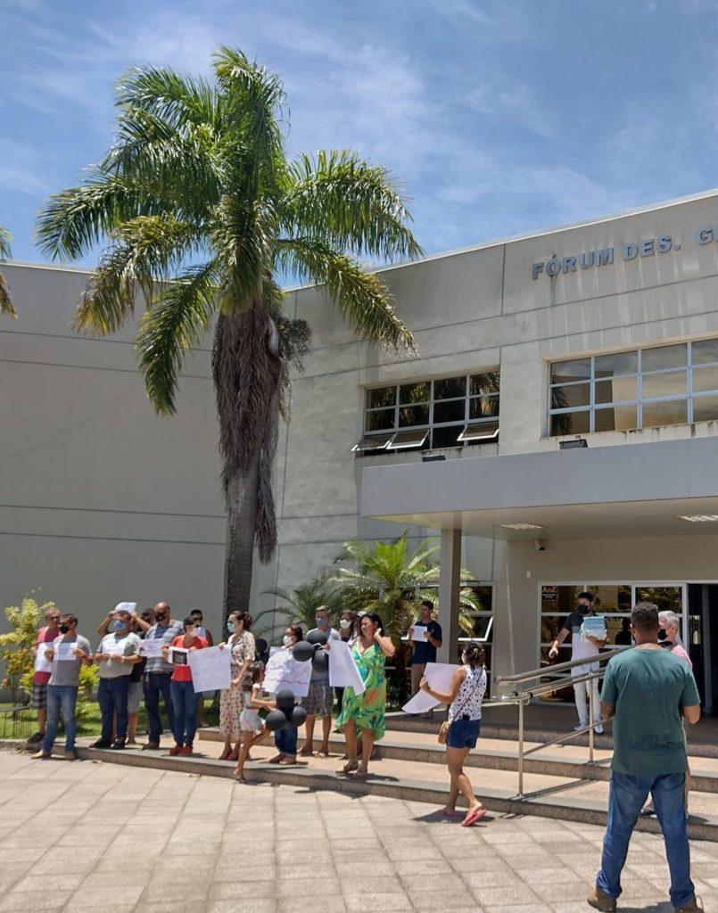 Carreata e outdoor em protesto pelo assassinato de empresário em Guarapari
