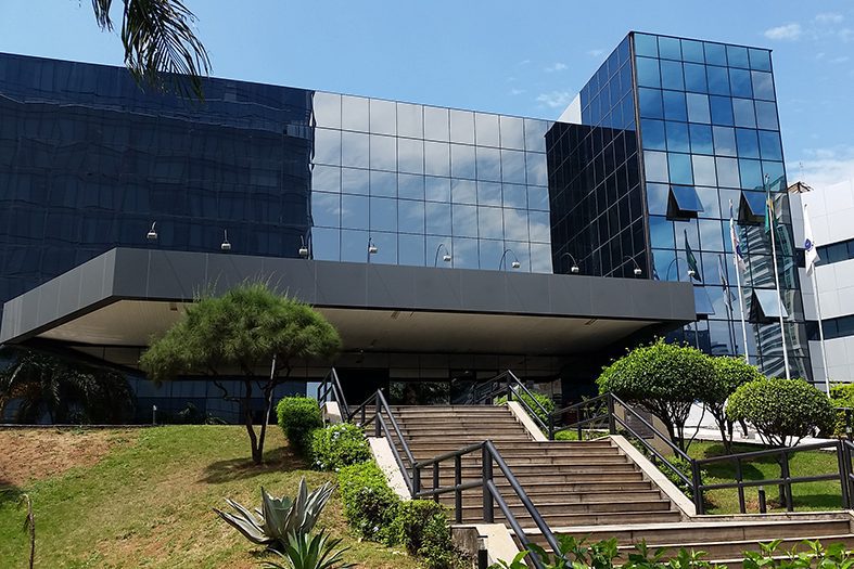 Juiz continua ocupando cargo após ter decisão que revogava posse