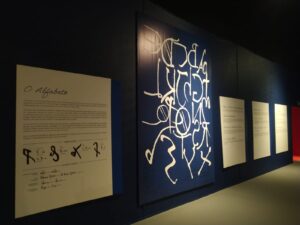 Exposição de Da Vinci apresenta a história do pintor dividida em cores