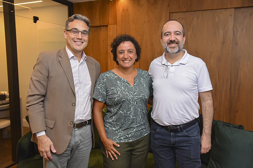 Toma posse a primeira mulher a ocupar o cargo de reitora em universidade no ES