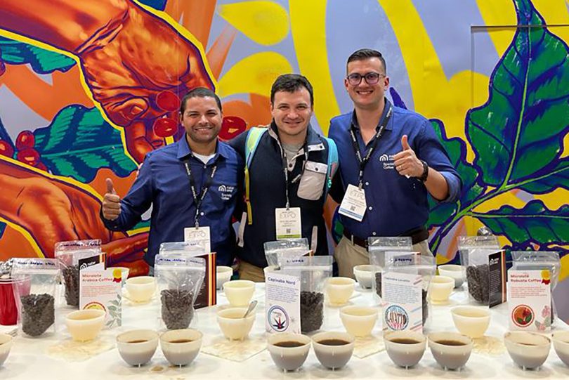 O sim-sim de Flávia e Caíque em São Paulo