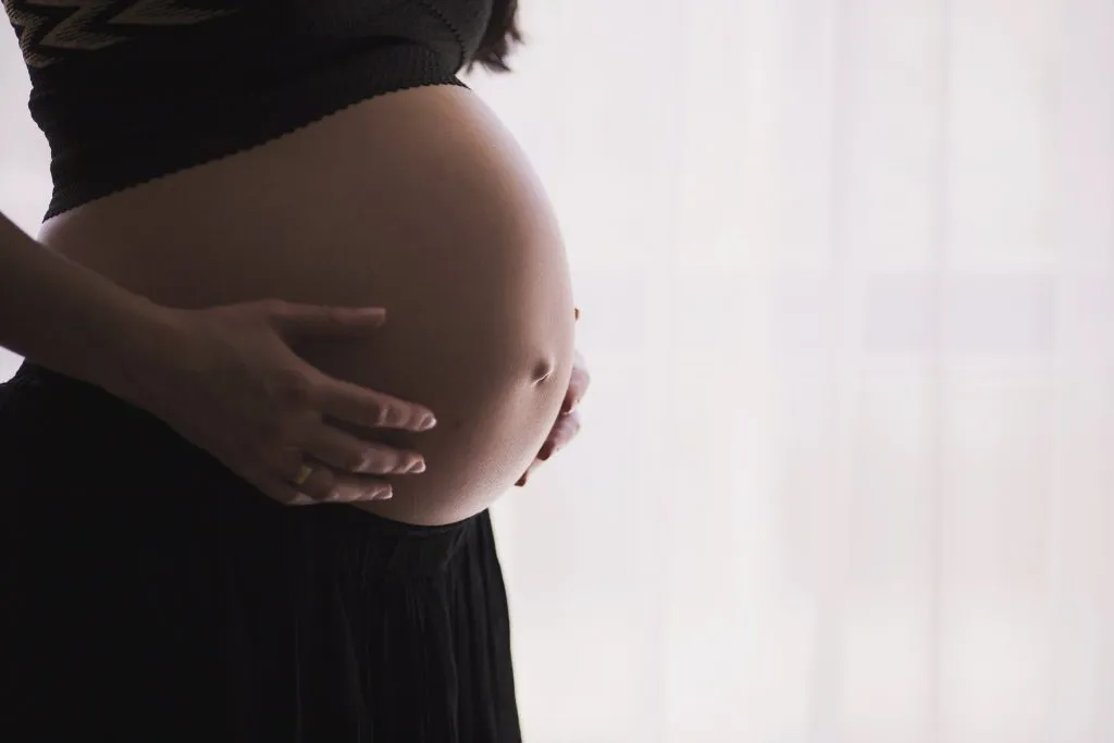 SUS ainda não oferta FIV a casais inférteis quase 20 anos após política de reprodução assistida