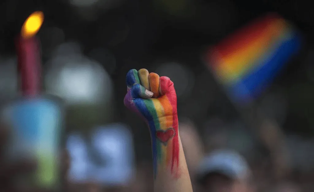 Cyberbullyng: ataques virtuais acendem alerta para suicídio entre pessoas LGBTQIAPN+