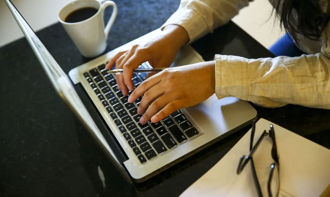 Mulheres representam 43% da força de trabalho formal no ES