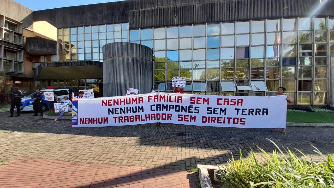 Manifesta&ccedil;&atilde;o do MNLM em frente a PMV