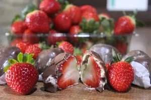 Restaurantes e cafeterias incrementam cardápios para a Festa do Morango de Pedra Azul