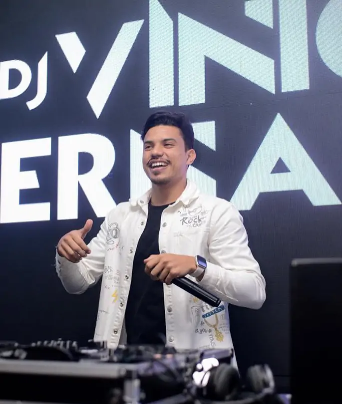 Artista capixaba referência na arte Naif