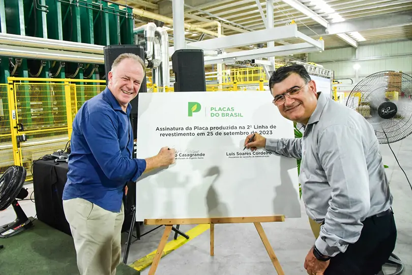 Placas do Brasil inaugura segunda prensa e aumenta sua capacidade em 100%
