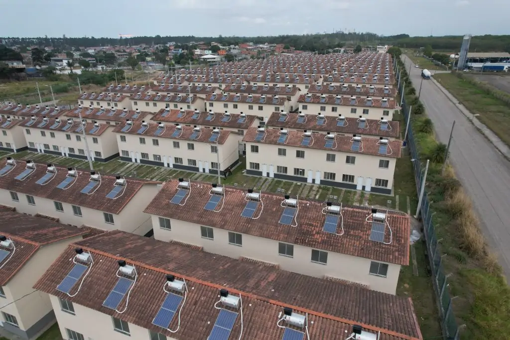 Prefeitura de Aracruz realiza a maior entrega de casas populares de sua história Prefeitura de Aracruz realiza a maior entrega de casas populares de sua história