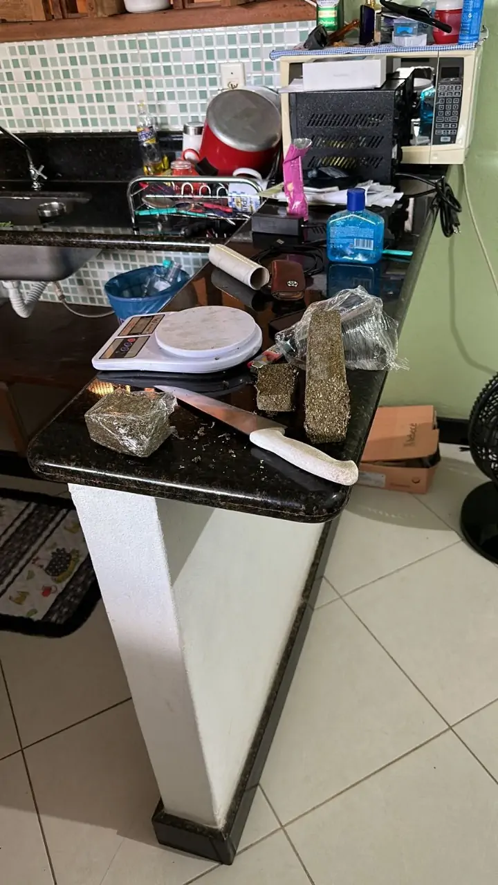 Suspeito de realizar delivery para traficar drogas em Cachoeiro de Itapemirim é preso