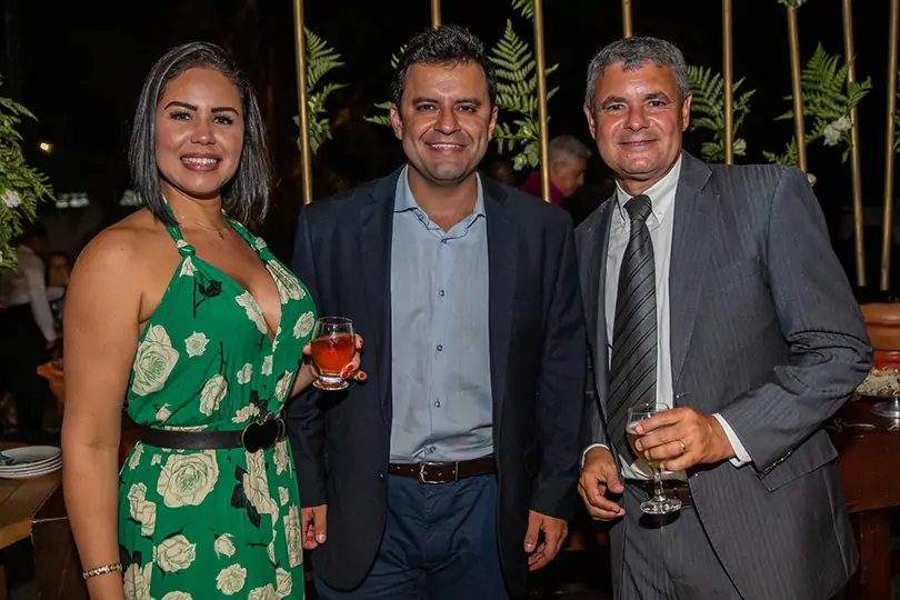 Bodas de prata: Vanessa Cabral celebra 25 anos de sua clínica