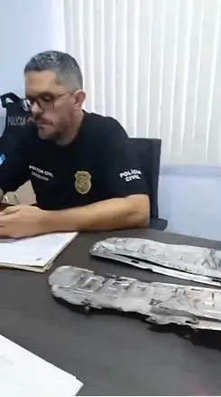 Delegado guarda placas de carro de vereador assassinado como troféu