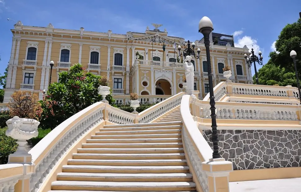 Os 10 maiores monumentos arquitetônicos do ES