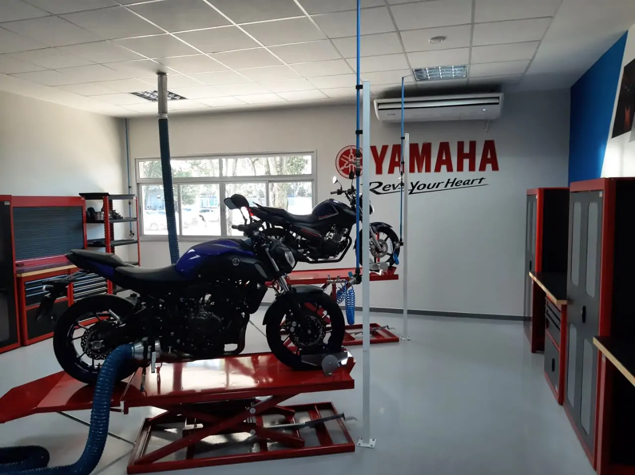 Fabricante nacional de motocicleta anuncia laboratório de manutenção em Vitória