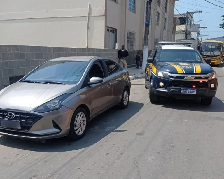 PRF-ES apreende dois carros clonados em menos de cinco horas no interior do estado