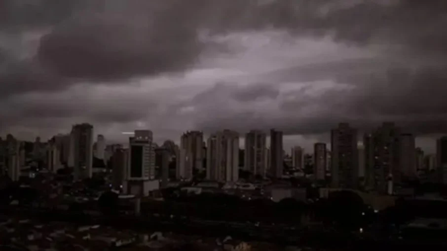 chuva-preta-metsul