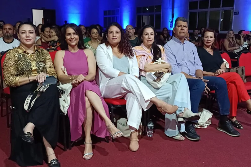 Cooperativa de crédito lança agência especializada no segmento empresarial de alto valor Cooperativa de crédito lança agência especializada no segmento empresarial de alto valor