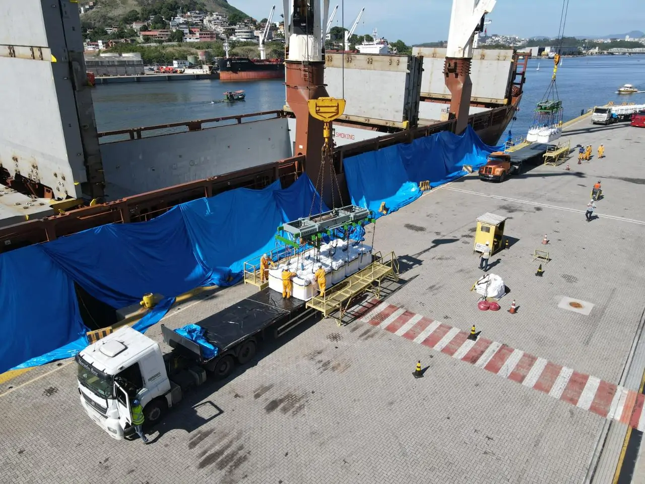 Mais de 8 mil toneladas de café saem do porto de Vitória pelo novo sistema de breakbulk