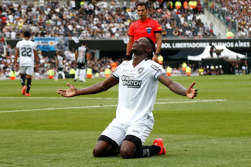Palmeiras e Galo movimentam mercado interno, e Botafogo usa ponte com Lyon