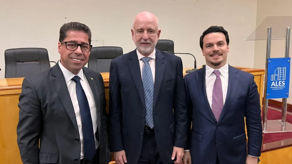 Ministro ressalta que Nova Lei de Licitações fortalece consenso em grandes obras, como a da BR-101 Ministro ressalta que Nova Lei de Licitações fortalece consenso em grandes obras, como a da BR-101