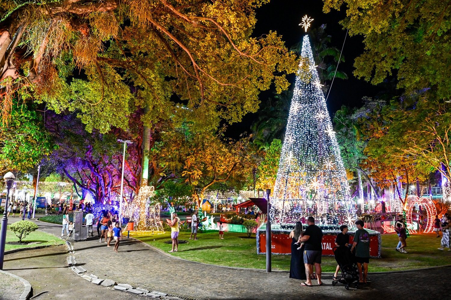 Vilas Natalinas espalham a magia do natal pela cidade de Vitória