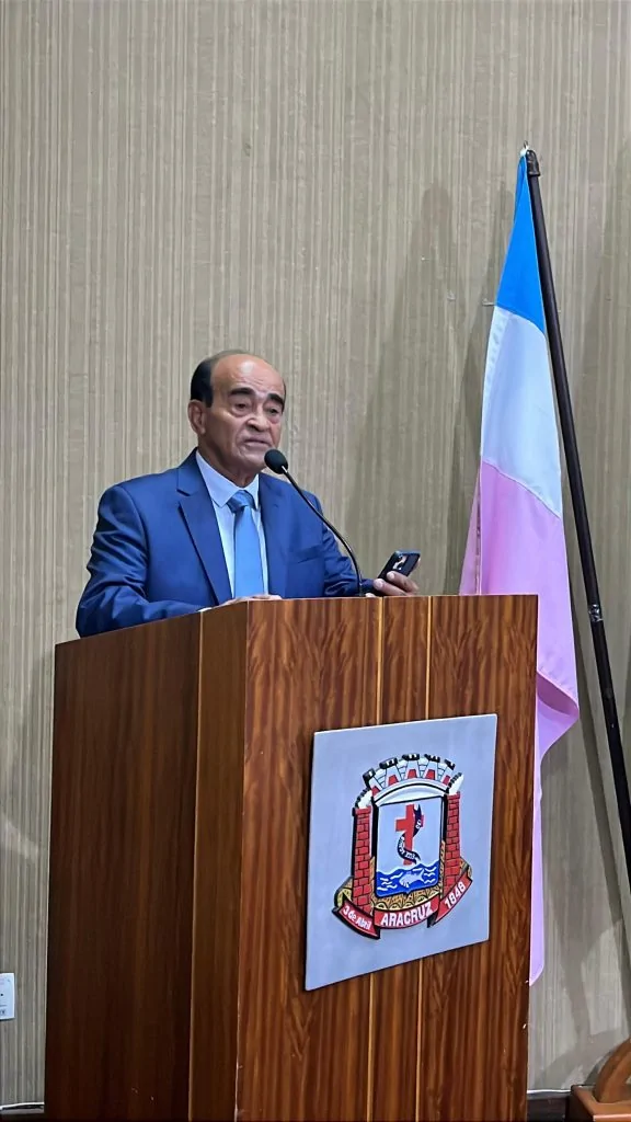 Reeleito em Aracruz, Dr. Coutinho destaca apoio da população em discurso de posse