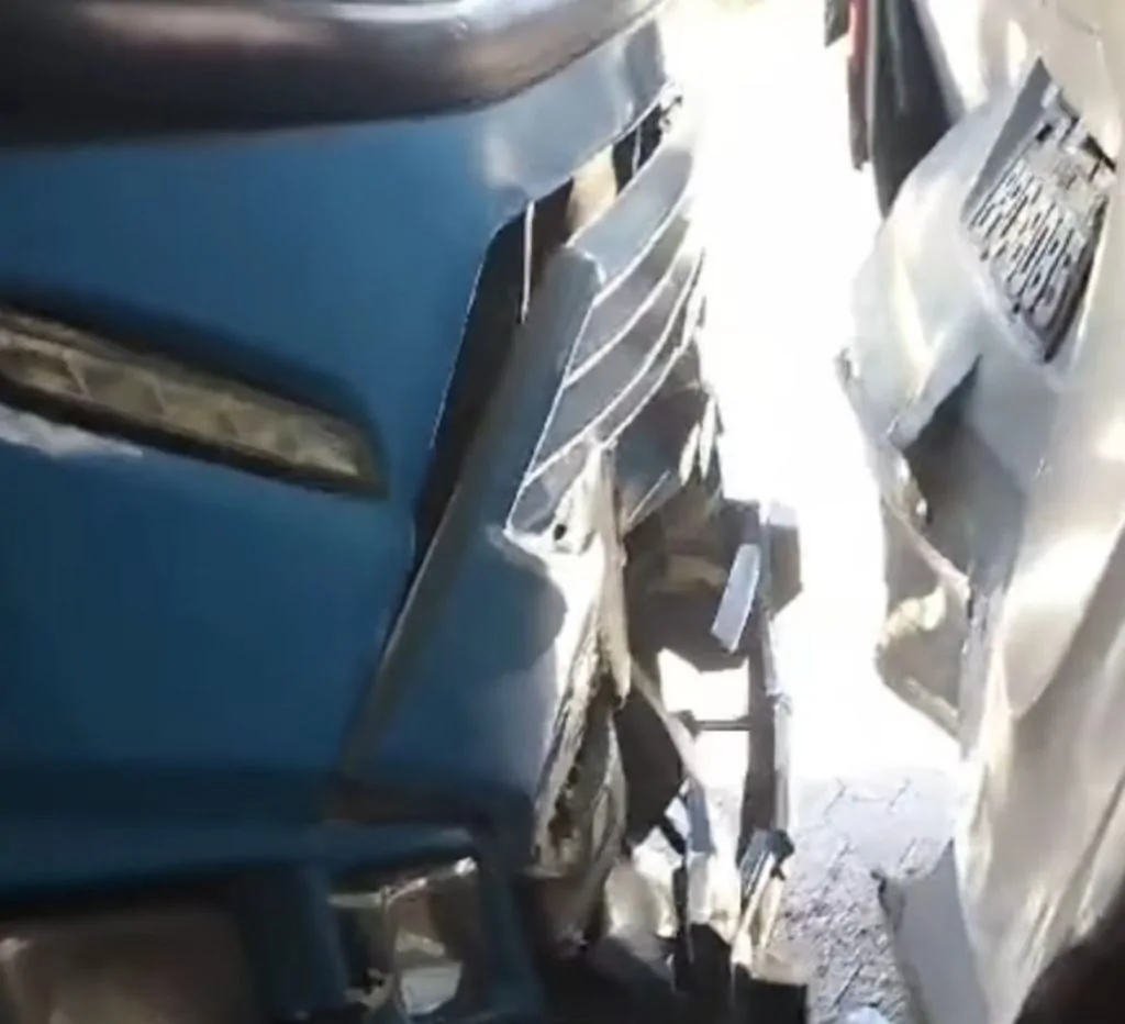 Três ônibus se envolvem em batida no Terminal de Laranjeiras; 5 ficam feridos