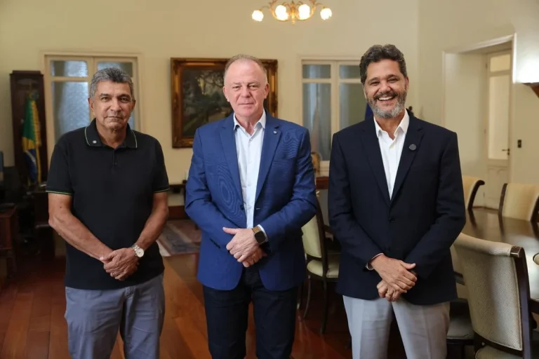 Bastidores do Anchieta: Vidigal diz “não” à vice de Ferraço para focar no projeto do filho
