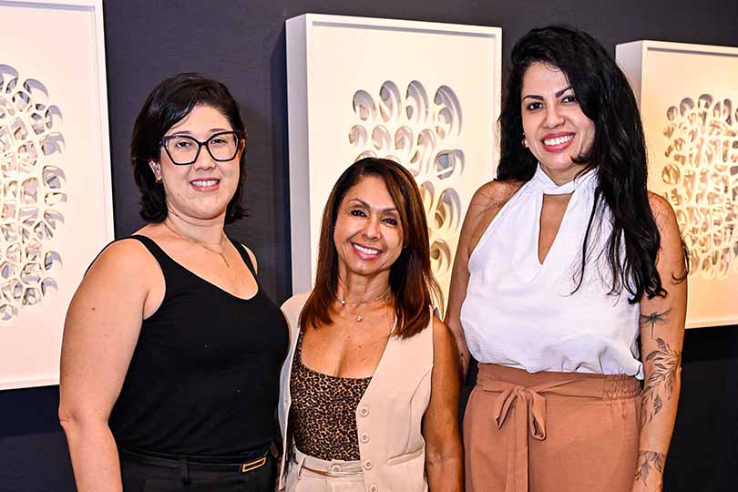 Evento reúne arquitetos e designers de interiores em galeria de arte