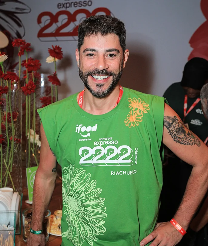 Em Salvador, famosos se divertem no Expresso 2222 Em Salvador, famosos se divertem no Expresso 2222