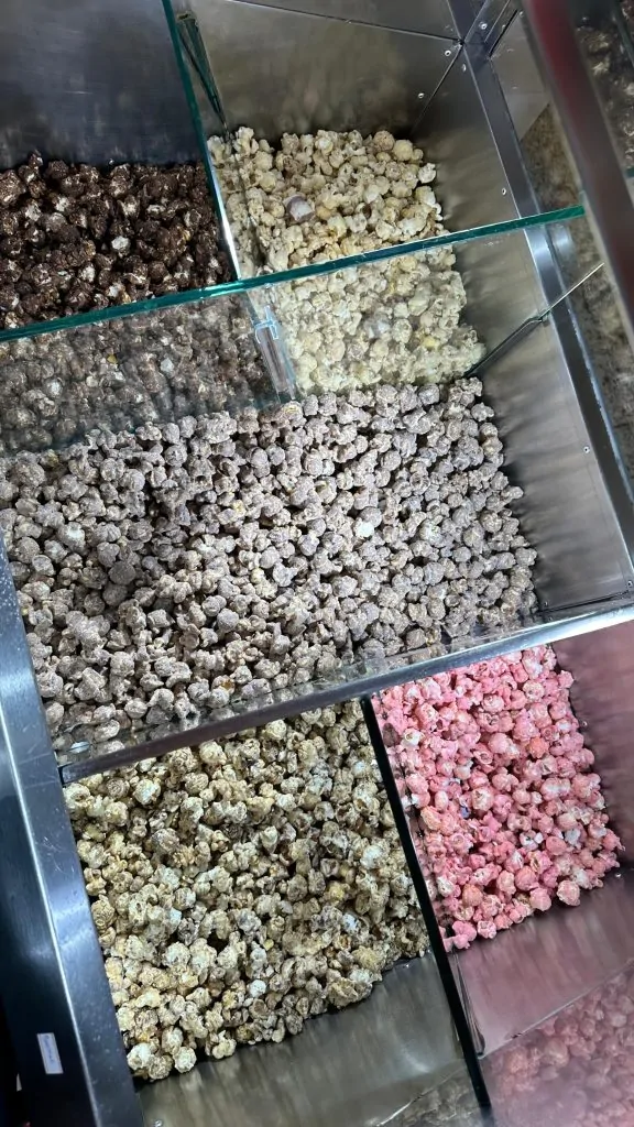 Dia da pipoca, só pode ser com PIPOCANDO!