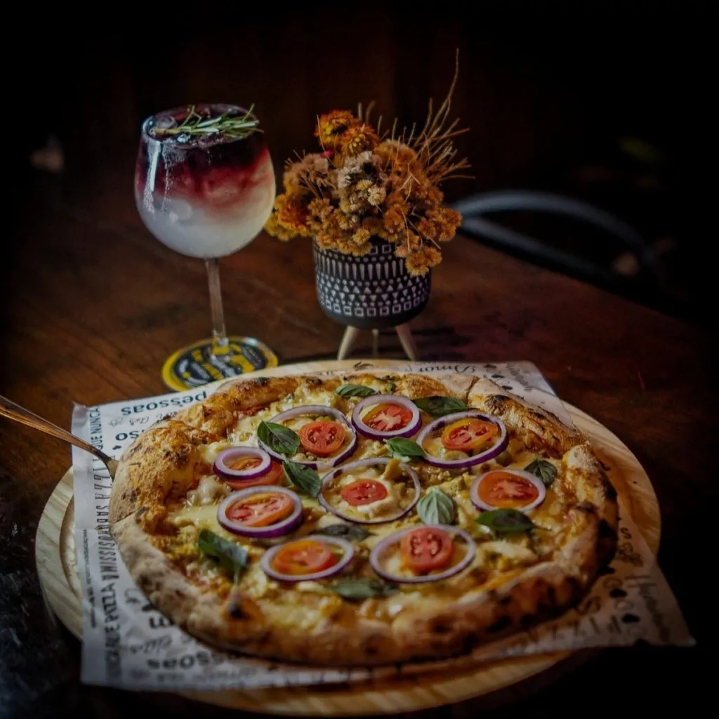 Tudo acaba em pizza: como saborear o prato sem culpa