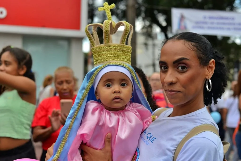 Mais 100 mil devotas caminham com Nossa Senhora na Romaria das Mulheres