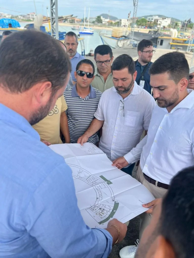 Ministro da Pesca visita Itapemirim, capital capixaba do atum e do dourado Ministro da Pesca visita Itapemirim, capital capixaba do atum e do dourado