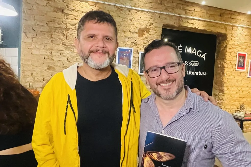 Escritor Anaximandro Amorim recebe convidado em noite literária no Centro