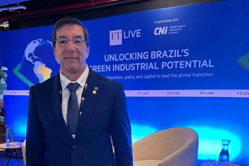 ES entre as onças brasileiras em Nova York ES entre as onças brasileiras em Nova York